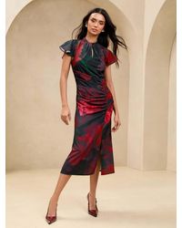 Lipsy - Petite Short Sleeve Ruched Keyhole Fit And Flare Midi Dress - Lyst