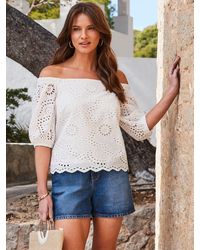 Sosandar - Bardot-Top Aus 100 Baumwolle Mit Lochstickereieu 44 (Uk 16) - Lyst