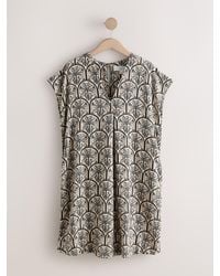 Next - Kaftan-Minikleid Aus Leinen-Blend Mit Kurzarm Und V-Ausschnitt - Lyst