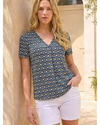 Roman - Petite Abstract V-Neck Stretch Top - Lyst
