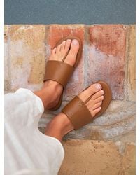 Linzi - Amara Toe Post Flat Sandals - Lyst