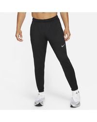 nike therma essential joggers