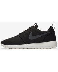 nike roshe run classic