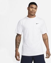 Nike - Hyverse Dri-Fit Uv Multifunctionele Herentop Met Korte Mouwen - Lyst