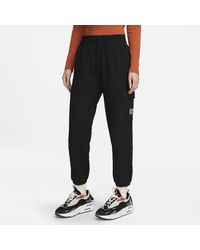 Nike Pantaloni cargo sports utility in tessuto sportswear - Nero