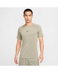 Nike - Pro Aansluitende Herentop Met Dri-Fit En Korte Mouwen - Lyst