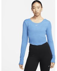 Nike - Sportswear Chill Knit Aansluitende Top Met Mini-rib, Lange Mouwen En Een Diep Uitgesneden Rug - Lyst