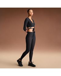 Nike - Skims Weightless Layers High-Waisted V-Panel Leggings - Lyst