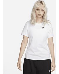 Nike - T-shirt sportswear club essentials - Lyst