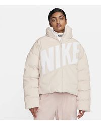 Nike - Giacca puffer oversize in velluto a coste therma-fit sportswear essential - Lyst