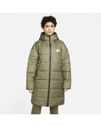 Nike Padded and down jackets for Women - Up to 65% off at Lyst.co.uk