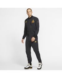 abbigliamento nike scontato