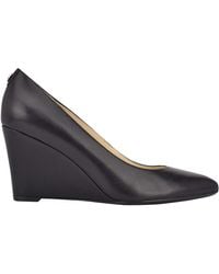 nine west black wedges