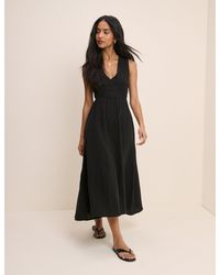 Nobody's Child - Shirred Sleeveless Audrey Midi Dress - Lyst