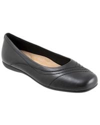 Trotters - Sasha Square Toe Flat - Lyst