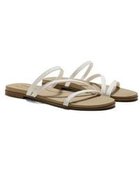 VIVAIA - Round-Toe Flip-Flops - Lyst