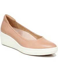 naturalizer wedge pumps