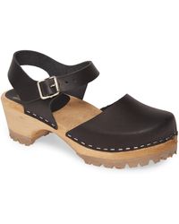 mia women's clogs