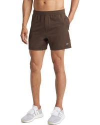 Alo Yoga - Conquer React Training Shorts - Lyst