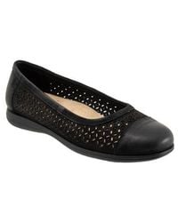 Trotters - Delmara Cap Toe Slip-On Shoe - Lyst