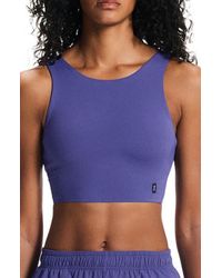 On Shoes - Core 2-In-1 Crop Top - Lyst