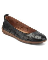 Easy Spirit - Araceli Flat - Lyst
