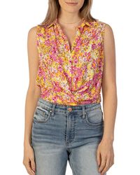 Kut From The Kloth - Renata Floral Front Twist Sleeveless Button-up Top - Lyst