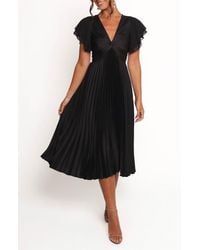 Petal & Pup - Nova Flutter Sleeve Midi Dress - Lyst