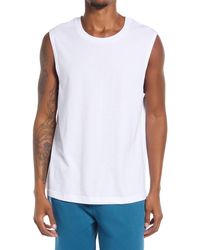 Alo Yoga - The Triumph Sleeveless T-shirt - Lyst