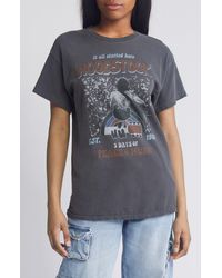 THE VINYL ICONS - Woodstock Peace & Music Graphic T-shirt - Lyst