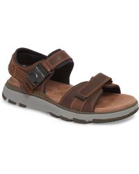 clarks mens brown leather sandals