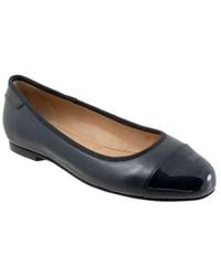 Trotters - Clara Cap Toe Flat - Lyst