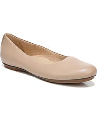 naturalizer true colors maxwell flat