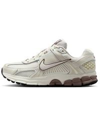 Nike - Zoom Vomero 5 Sneaker - Lyst