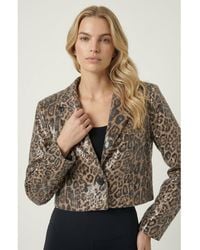 Modenaire - Cropped Leopard Print Sequin Blazer - Lyst