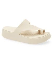 Crocs™ - Getaway Toe Loop Waterproof Platform Sandal - Lyst