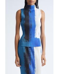 Pleats Please Issey Miyake - Jump Print Pleated Sleeveless Top - Lyst