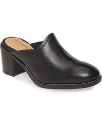 stilettos hush puppies
