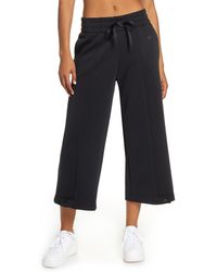 nike wide leg capris