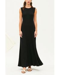 Modenaire - Sleeveless Ribbed Knit Scoop Neck Maxi Dress With Pleated Skirt - Lyst
