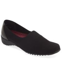 Munro - Traveler Slip-On - Lyst