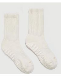 Fraise - Pilates Slouch Grip Socks - Lyst