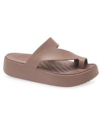 Crocs™ - Getaway Toe Loop Platform Sandal - Lyst