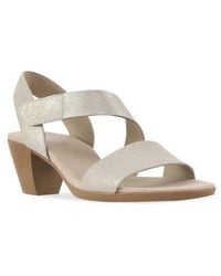 Munro - Lucia Sandal - Lyst