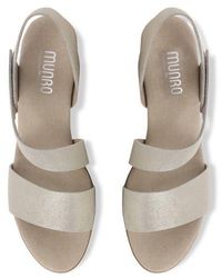 Munro - Lucia Sandal - Lyst