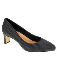 Andre Assous - Wynne Pump - Lyst