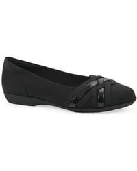 White Mountain - Chic Flat - Lyst