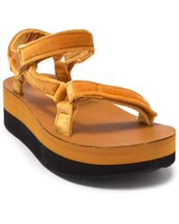 teva flatform universal velvet
