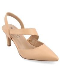 Journee Collection - Scarlett Pointed Toe Pump - Lyst