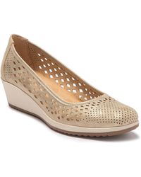 naturalizer brina laser cut wedge pump